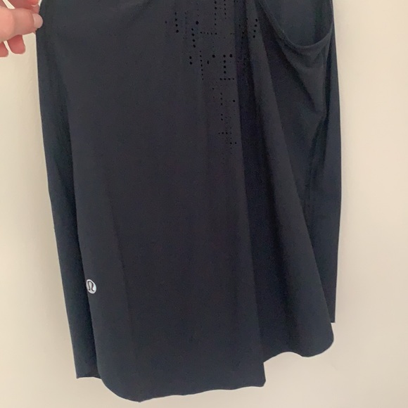 Size 6 lulu tank - Picture 4 of 4